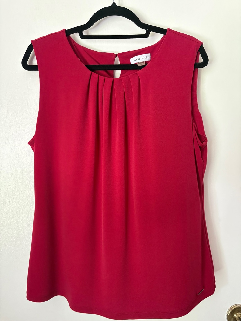 Calvin Klein Raspberry Pleated Sleeveless Shell Top - Picture 1 of 7
